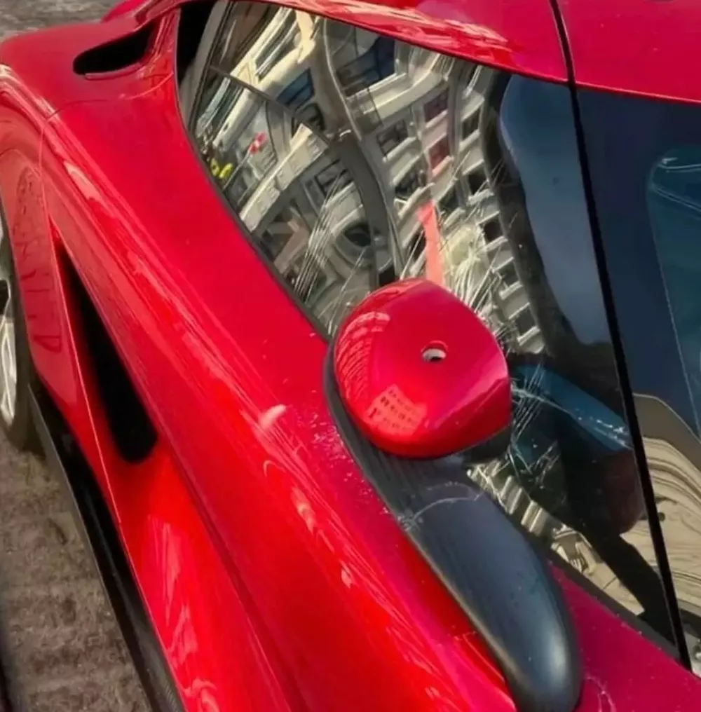 Chiếc Koenigsegg Gemera trị giá 3 triệu USD đầu tiên trên thế giới bị đập phá chỉ vài ngày sau khi bàn giao cho chủ nhân - Ảnh 5.