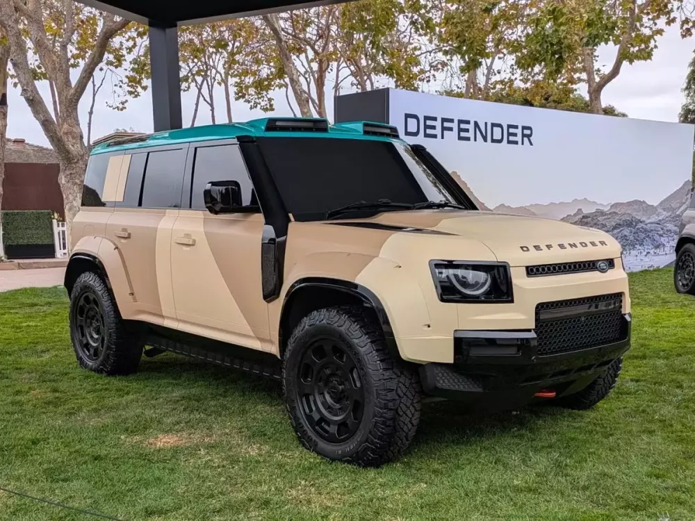 Land Rover Defender Dakar trình làng như phiên bản đường phố của chiếc xe chinh phục giải đua khắc nghiệt nhất hành tinh