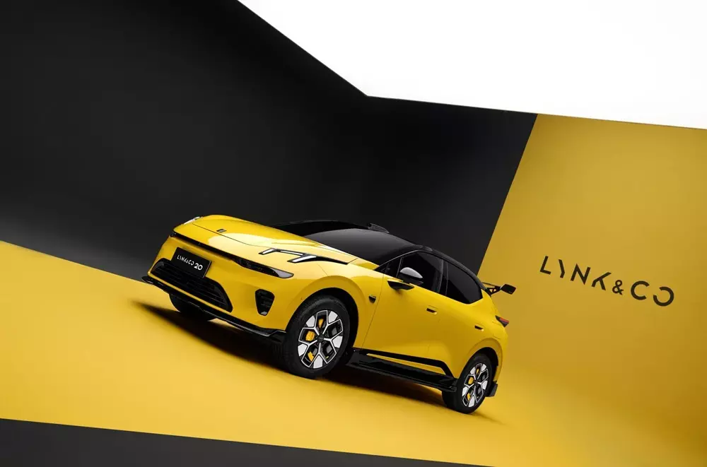 Lynk & Co 02 2027 có thể sạc nhanh trong 12 phút