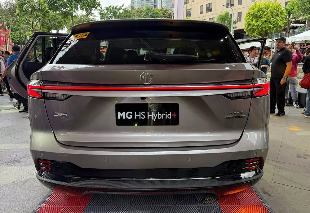 MG HS 2027 sắp ra mắt Việt Nam có gì để cạnh tranh với Mazda CX-5 và Honda CR-V? - Ảnh 7.