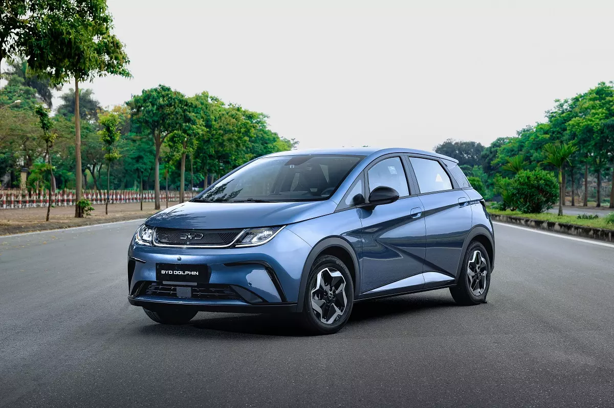 Review BYD Dolphin - chiếc xe điện nhỏ mà "có võ" giữa lòng đô thị - Ảnh 1.