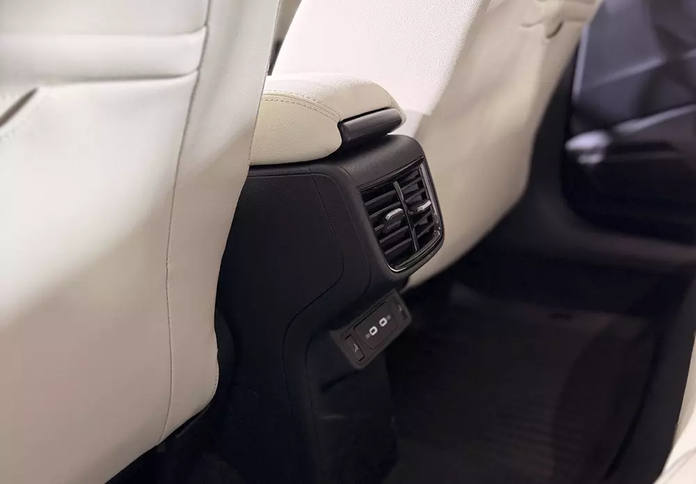 Sedan giá rẻ đang bán ở Việt Nam Skoda Slavia ra mắt phiên bản mới với thiết kế và trang bị nâng cấp - Ảnh 10.