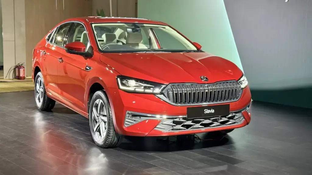 Sedan giá rẻ đang bán ở Việt Nam Skoda Slavia ra mắt phiên bản mới với thiết kế và trang bị nâng cấp
