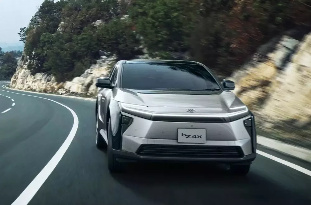 Khách hàng mua mẫu SUV điện này của Toyota được hưởng mức trợ cấp bằng nửa giá xe
