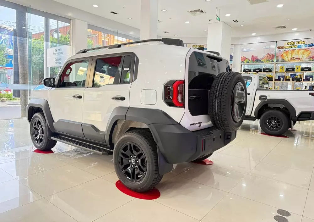 toyota-land-cruiser-fj-1-509d Toyota Land Cruiser FJ mang trên mình thiết kế vuông vức và thực dụng