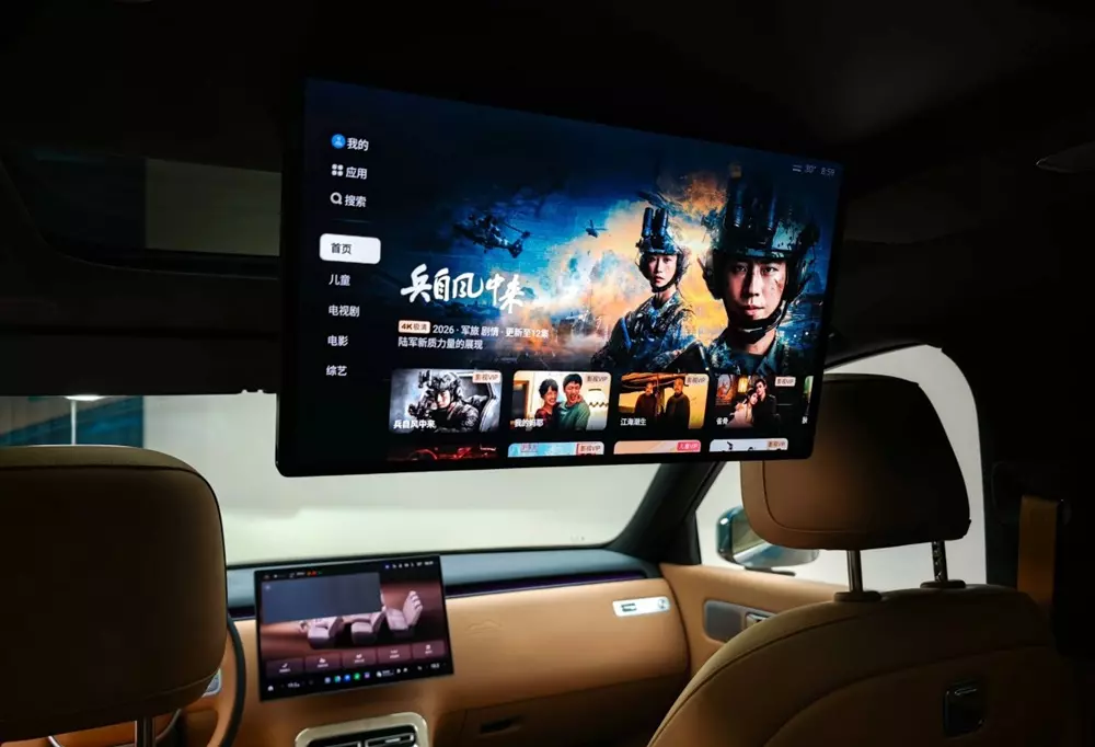 Xiaomi Skynomad N90 và N70 có màn hình treo trần ở phía sau