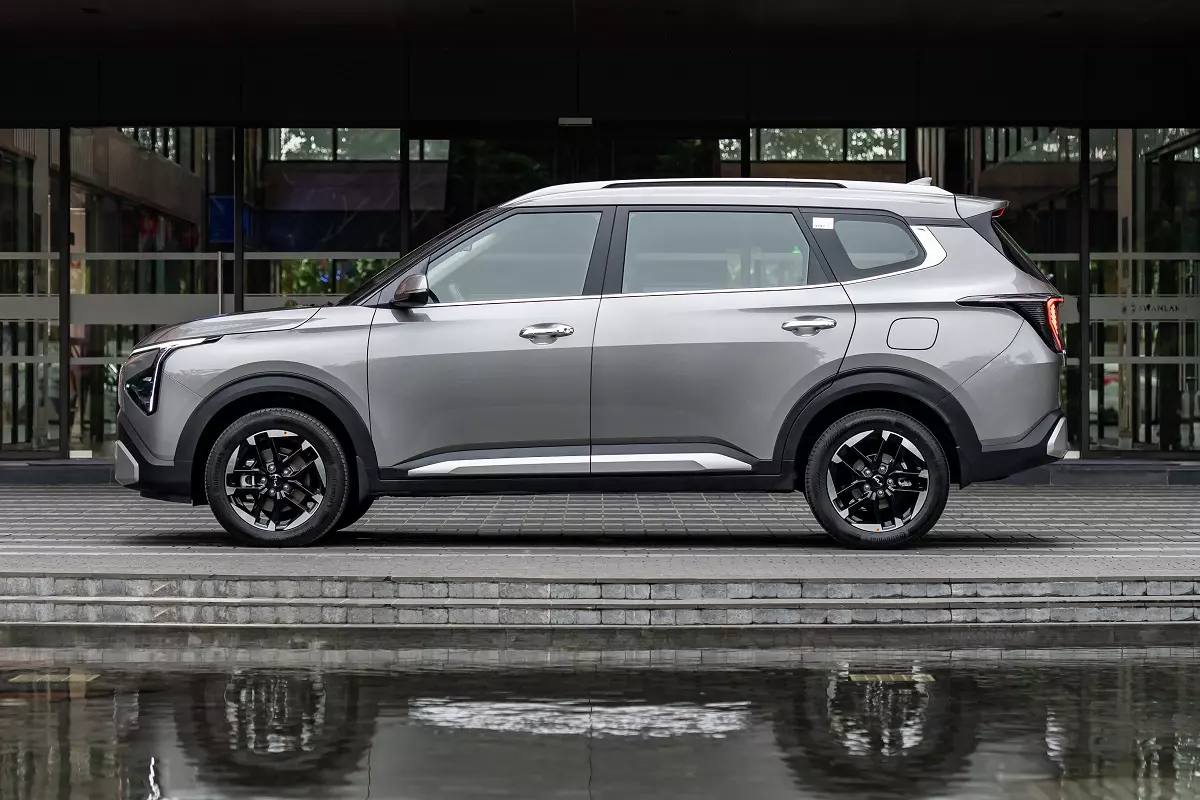 Kia Carens Clavis tại Việt Nam: MPV 7 chỗ mang dáng SUV, thêm ADAS, giá từ 639 triệu đồng - Ảnh 3.