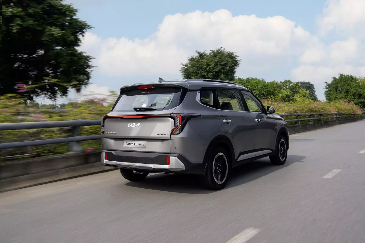 Kia Carens Clavis tại Việt Nam: MPV 7 chỗ mang dáng SUV, thêm ADAS, giá từ 639 triệu đồng - Ảnh 8.