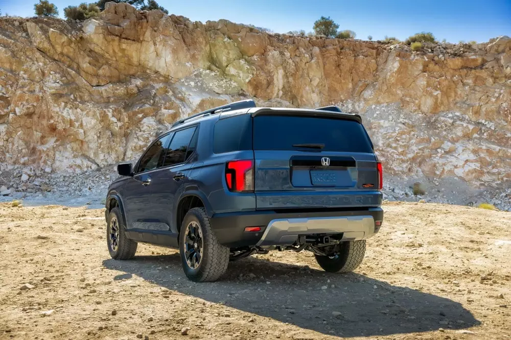 honda-passport-trailsport-2027-5-7a67 Khả năng off-road của Honda Passport TrailSport 2027 được cải thiện nhờ khoảng sáng gầm tăng lên