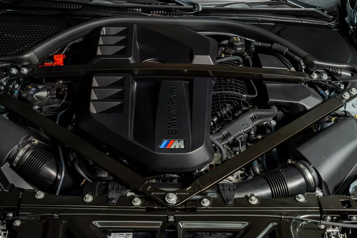 huy04874-a7d7 Cận cảnh BMW M3 hơn 5 tỷ đồng - làn gió mới cho giới mê tốc độ - Ảnh 8.
