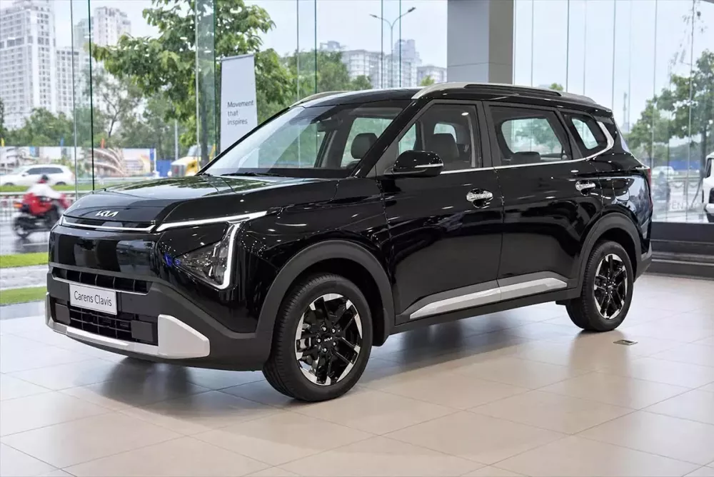 Ngắm hình ảnh "bằng xương, bằng thịt" của Kia Carens Clavis tại đại lý Việt: thiết kế mới, trang bị "xịn" hơn - Ảnh 10.