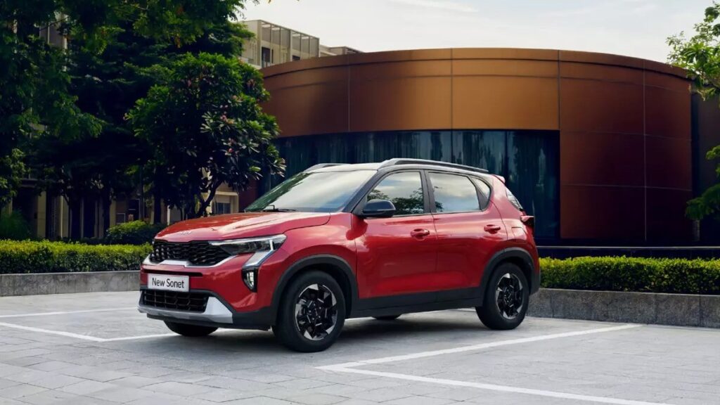 Kia Sonet giảm giá sâu thêm một nấc, khởi điểm chỉ còn 450 triệu đồng