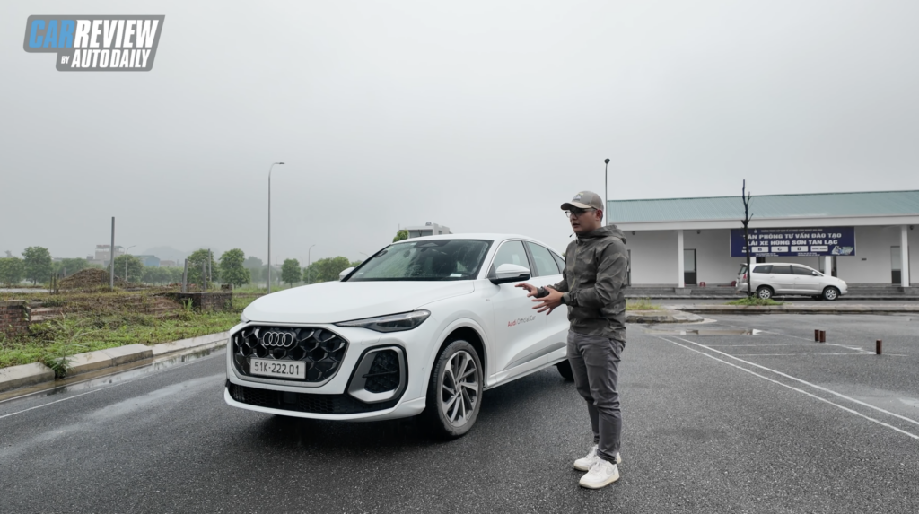Audi Q5 Sportback định giá cao: Lấy gì để đấu GLC 300 & BMW X3?