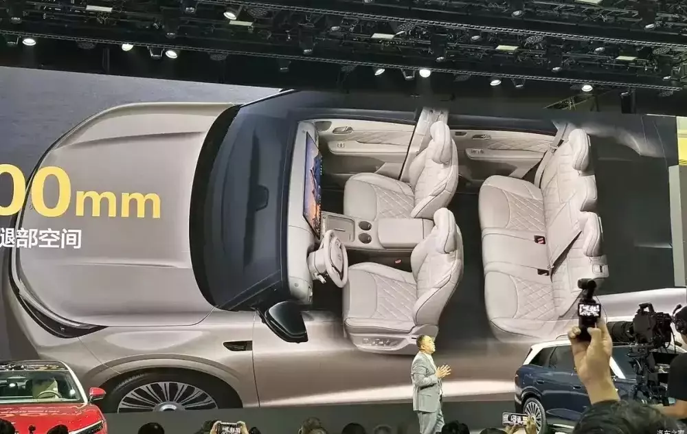 byd-tang-ev-2027-6-896c BYD Tang 2027 được trang bị nội thất 5 chỗ ngồi