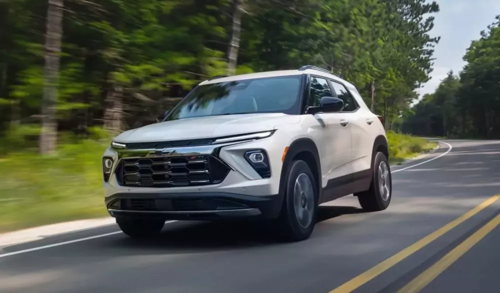 Chevrolet bổ sung công nghệ AI và trang bị tiêu chuẩn mới cho hai mẫu SUV rẻ nhất của mình - Ảnh 2.