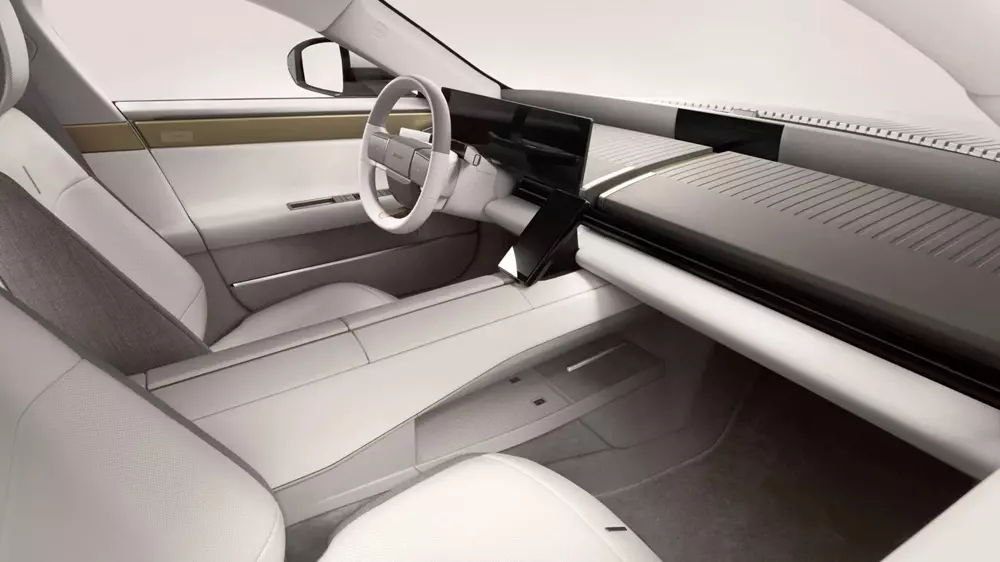 Jaguar Type 01 không có màn hình thông tin giải trí