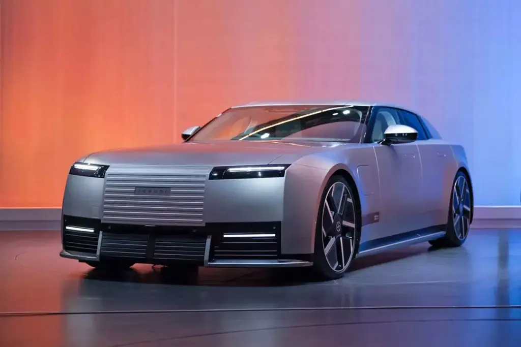 Jaguar Type 01 – mẫu xe điện đột phá, phớt lờ mọi khuôn mẫu của thương hiệu “báo đốm”