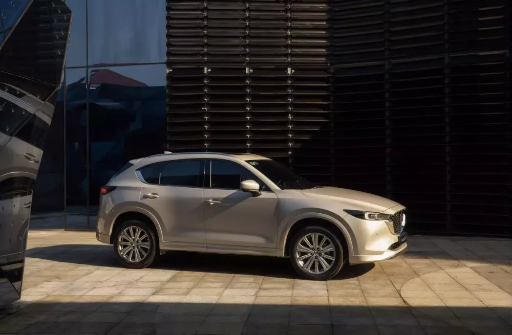 mazda-cx-5-a947 Mazda CX-5 được hỗ trợ 100% lệ phí trước bạ, giá sau ưu đãi cao nhất chỉ 800 triệu đồng - Ảnh 1.