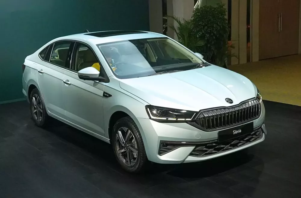 skoda-slavia-2026-1-f989 Skoda Slavia 2026 chính thức được bán ra thị trường với giá rẻ hơn đời cũ, cạnh tranh Honda City - Ảnh 1.