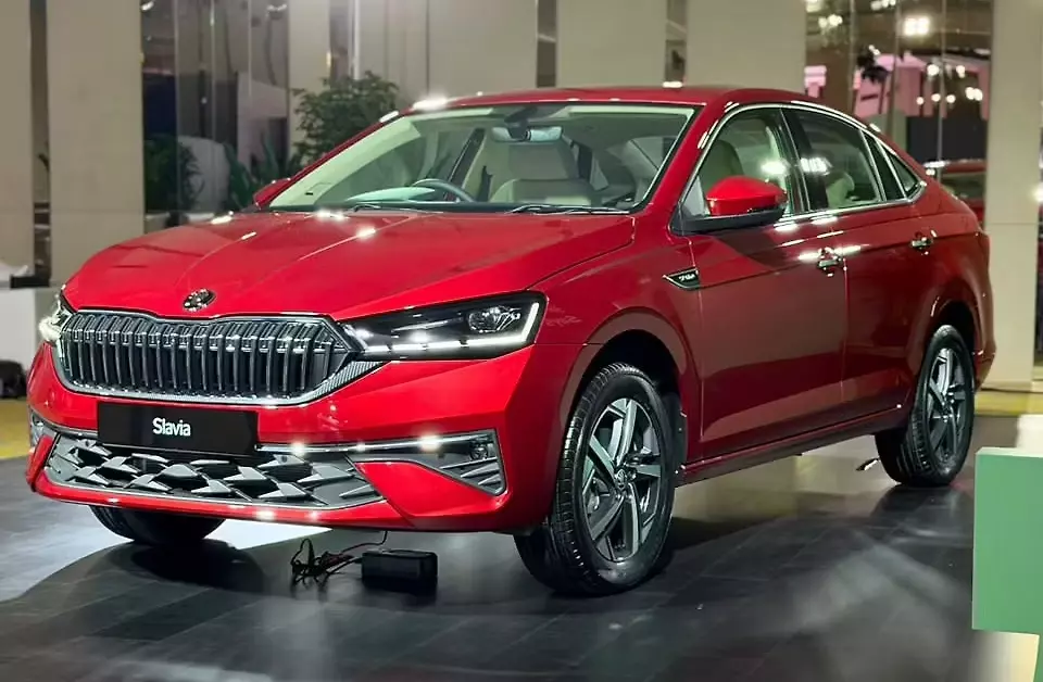 skoda-slavia-2026-7-bddd-1 Skoda Slavia 2026 chính thức được bán ra thị trường với giá rẻ hơn đời cũ, cạnh tranh Honda City - Ảnh 9.