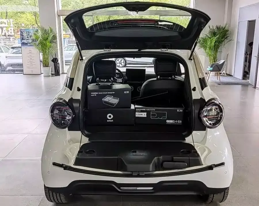 Cửa cốp của Smart #2 có thể mở hai chiều