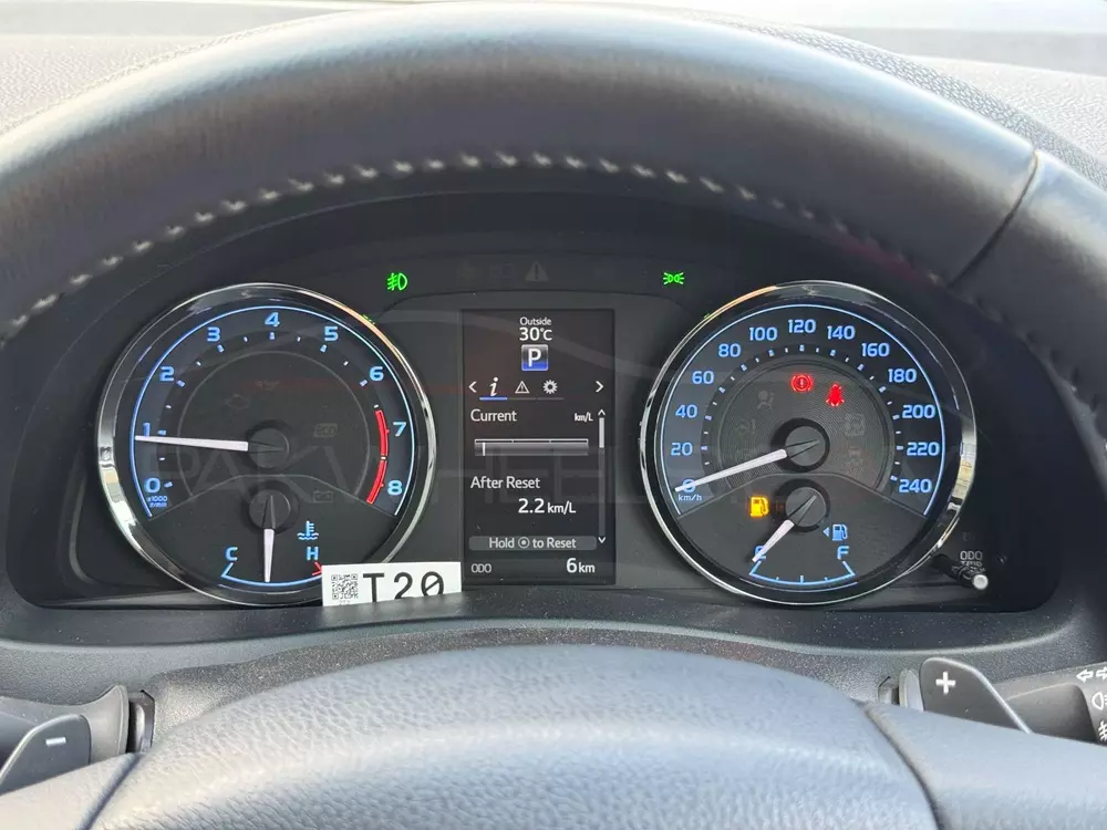 Toyota Corolla Altis thế hệ cũ chưa nghỉ hưu mà được bổ sung phiên bản nâng cấp - Ảnh 7.