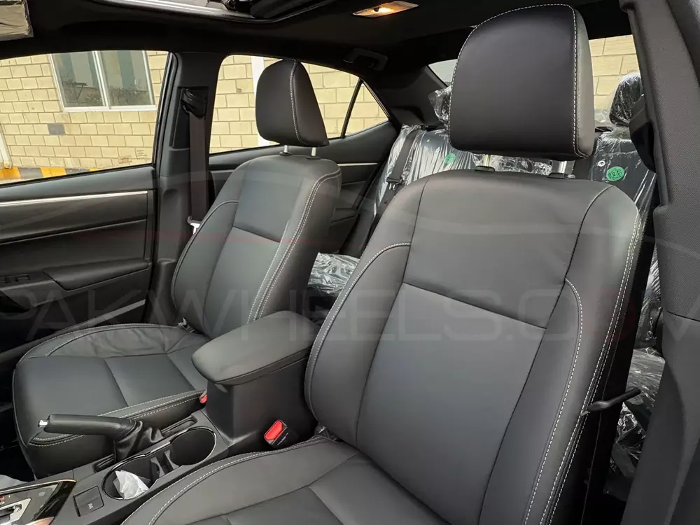 Toyota Corolla Altis thế hệ cũ chưa nghỉ hưu mà được bổ sung phiên bản nâng cấp - Ảnh 6.