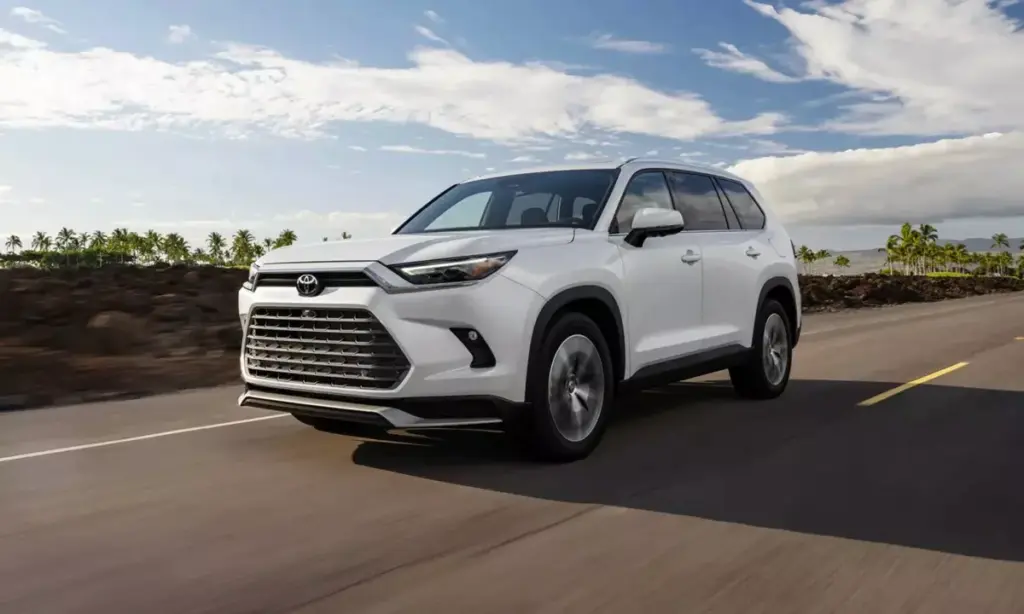 Toyota Grand Highlander 2027 có phiên bản mới với ngoại hình khỏe khoắn và khoảng sáng gầm lớn hơn