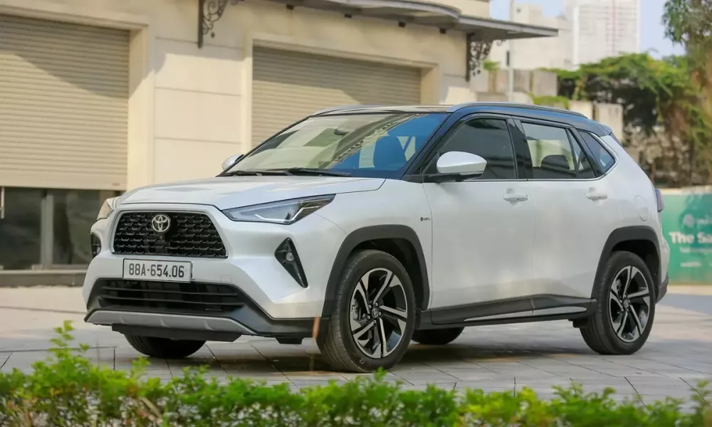 toyota-yaris-cross-c9d3-1 Toyota Yaris Cross được nâng mức khuyến mại lên đến 74 triệu đồng, phả hơi nóng lên các đối thủ - Ảnh 1.